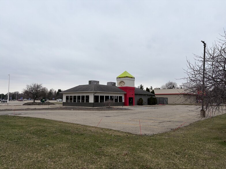 570 Baldwin St, Jenison, MI à louer - Photo du bâtiment - Image 2 de 10
