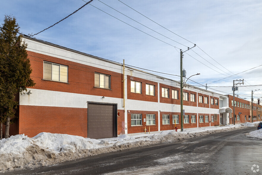 9735 Rue Jeanne-Mance, Montréal, QC for sale - Building Photo - Image 2 of 8