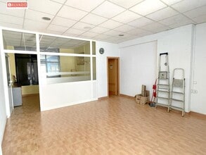 Retail in El Vendrell, Tarragona for lease Interior Photo- Image 2 of 5