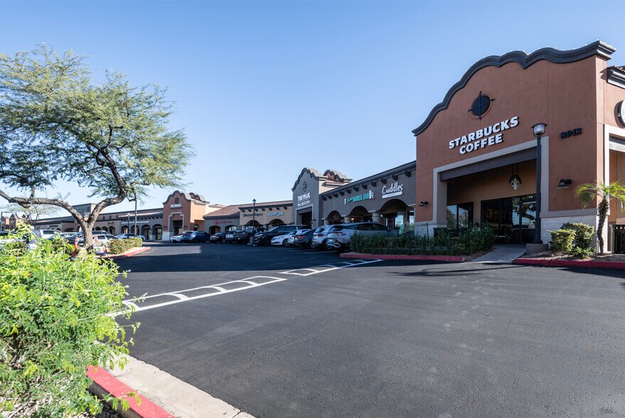 8900 E Pinnacle Peak Rd, Scottsdale, AZ à louer - Photo du bâtiment - Image 3 de 7
