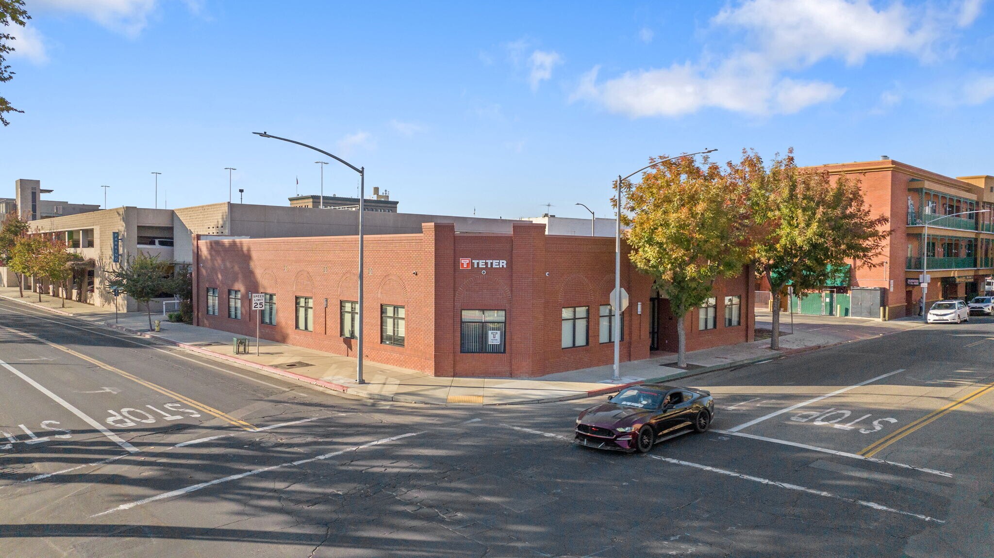 125 S Bridge St, Visalia, CA à vendre Photo du bâtiment- Image 1 de 12
