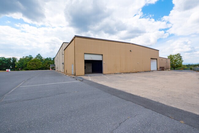 More details for 1680 Country Club Rd, Harrisonburg, VA - Flex for Lease