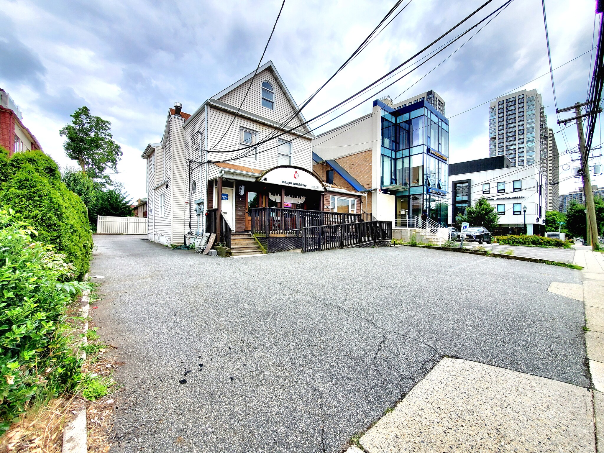 1638 Parker Ave, Fort Lee, NJ à louer Photo du bâtiment- Image 1 de 8