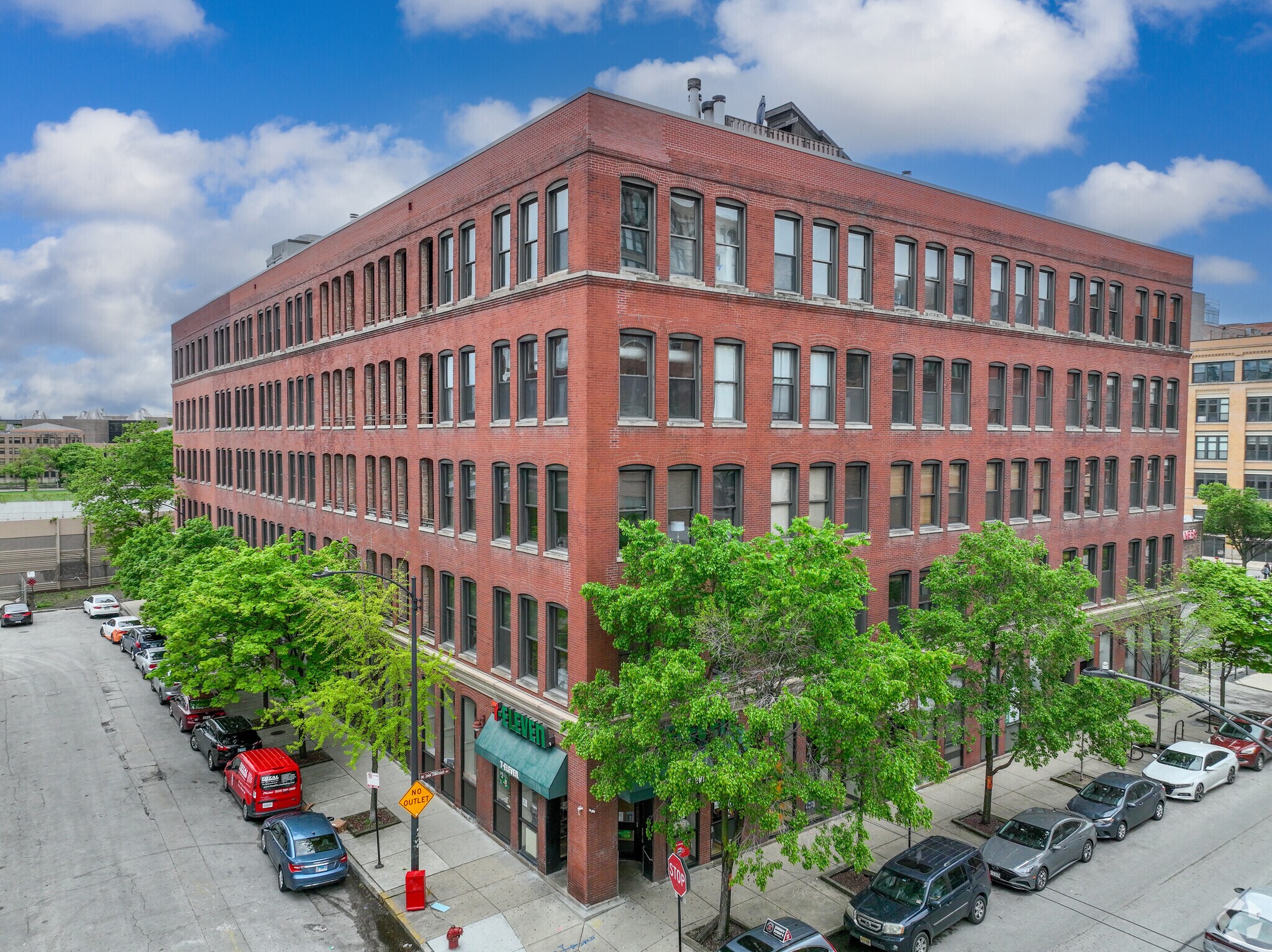 845 W Van Buren St, Chicago, IL à louer Photo du bâtiment- Image 1 de 6