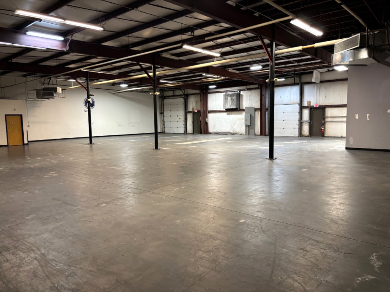 353-359 Christian St, Oxford, CT for lease Interior Photo- Image 1 of 4