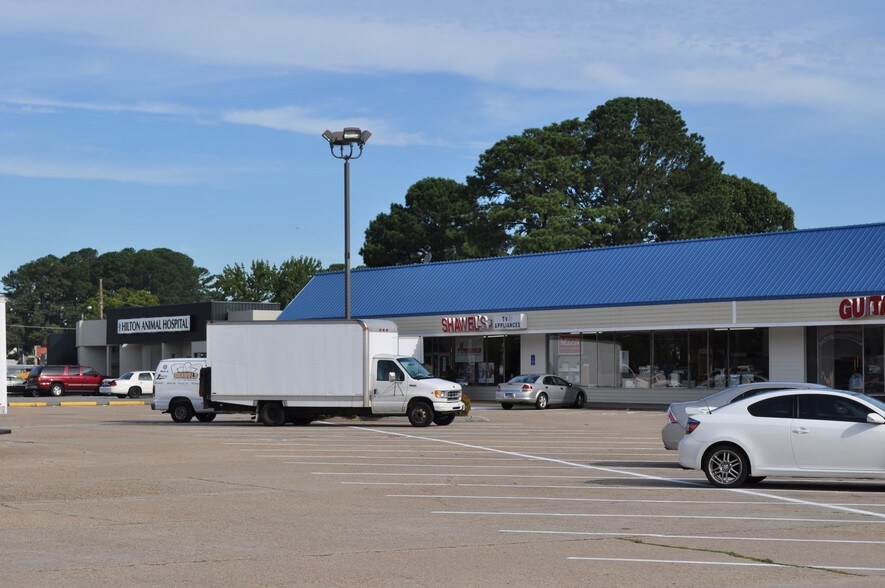 9600-9720 Warwick Blvd, Newport News, VA for lease - Building Photo - Image 3 of 14