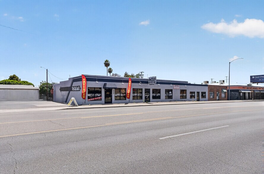 2221-2225 E Indian School Rd, Phoenix, AZ for sale - Building Photo - Image 2 of 12