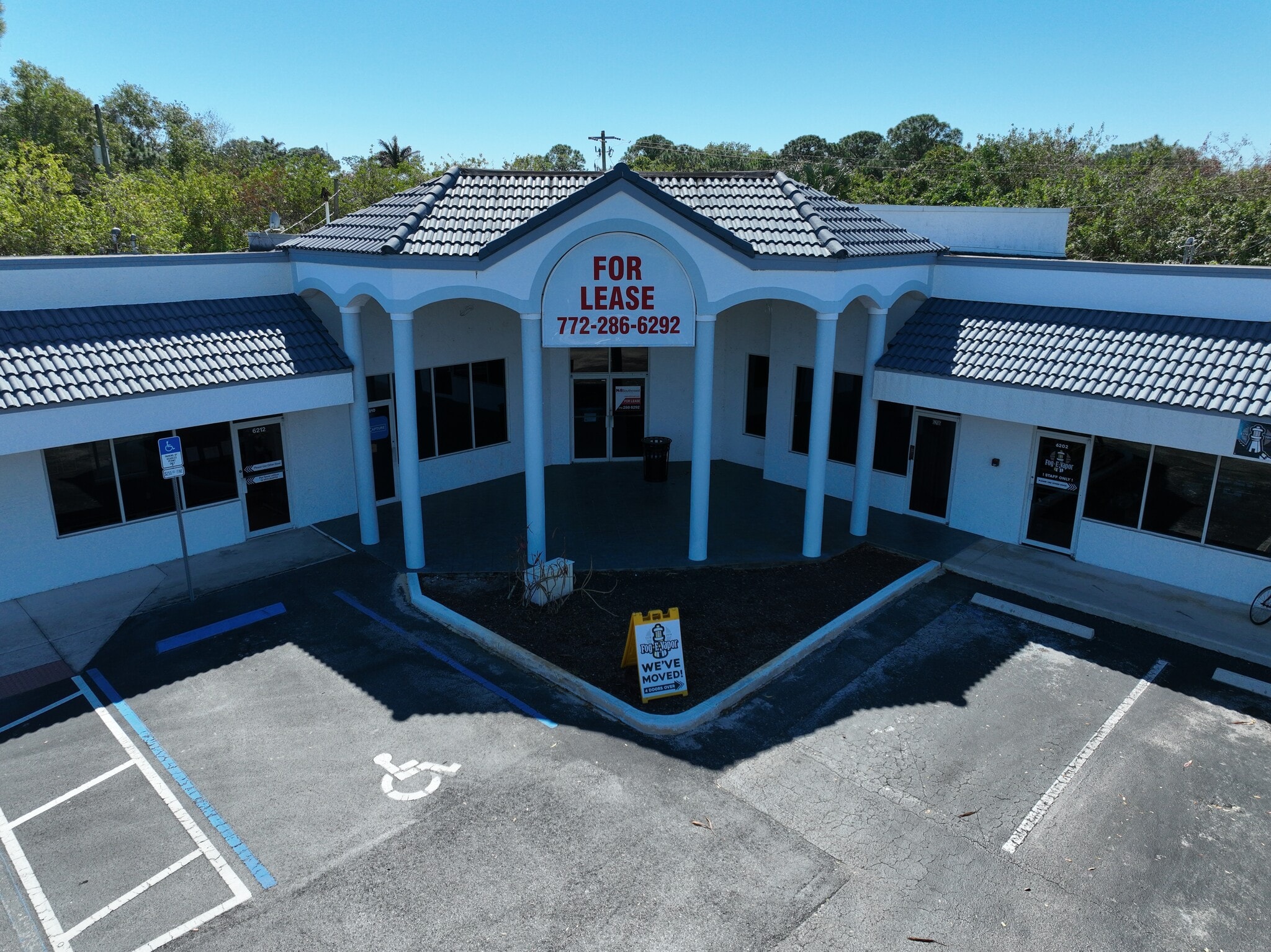 6196-6202 SE Federal Hwy, Stuart, FL à louer Photo intérieure- Image 1 de 7