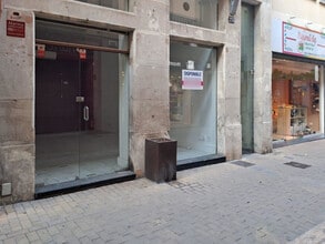 Retail in Igualada, Barcelona for lease Interior Photo- Image 1 of 9