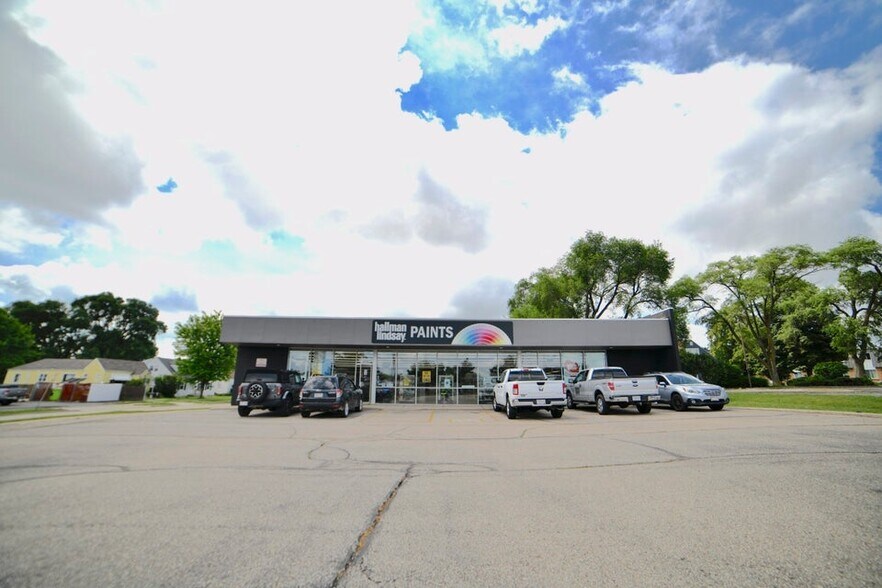 4105 52nd St, Kenosha, WI à vendre - Photo du bâtiment - Image 1 de 9
