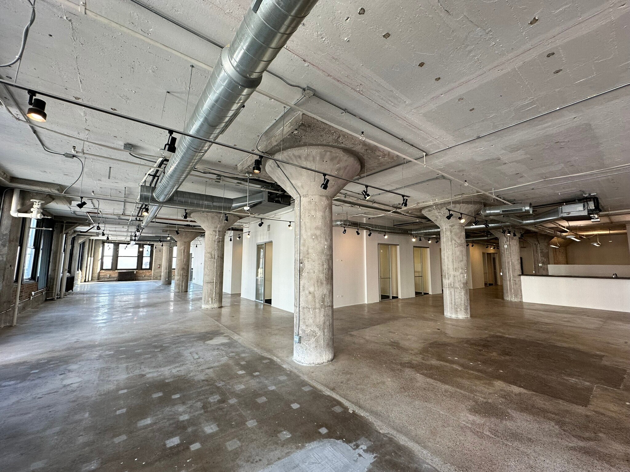 328 S Jefferson St, Chicago, IL à louer Photo intérieure- Image 1 de 8