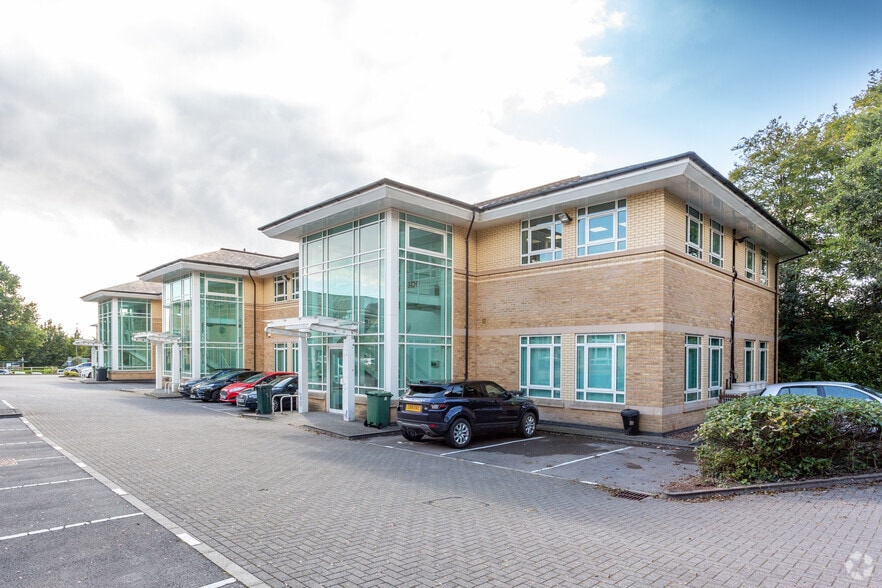 Mulberry Dr, Cardiff for sale - Building Photo - Image 2 of 9