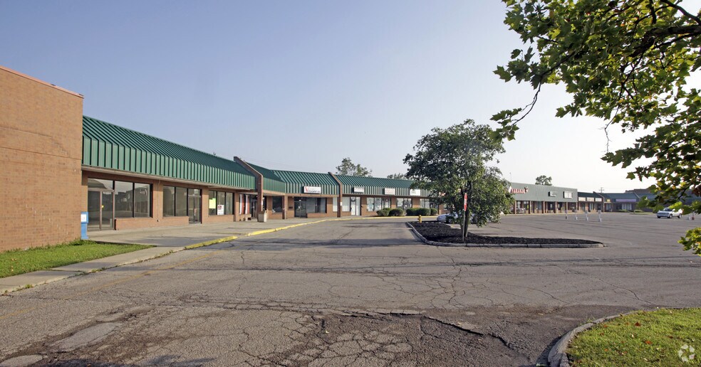 4249 E Square Dr, Columbus, OH à louer - Photo du bâtiment - Image 2 de 13