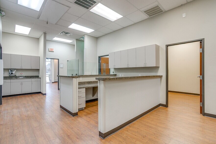 12461 Timberland Blvd, Fort Worth, TX à louer - Photo du bâtiment - Image 2 de 8