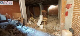 Plus de détails pour Multi-résidentiel à vendre