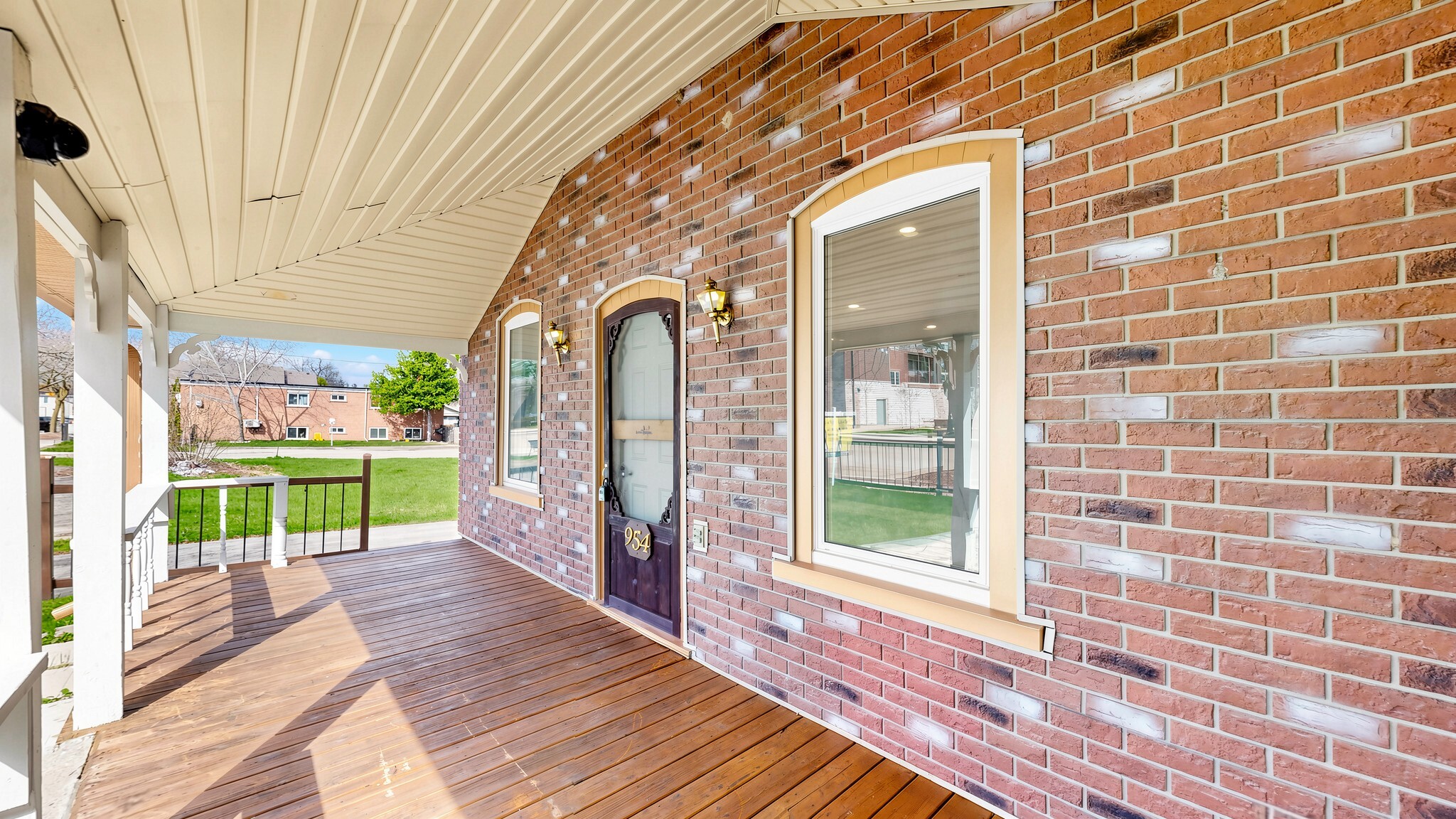 956 Lake Dr E, Georgina, ON à vendre Photo principale- Image 1 de 15