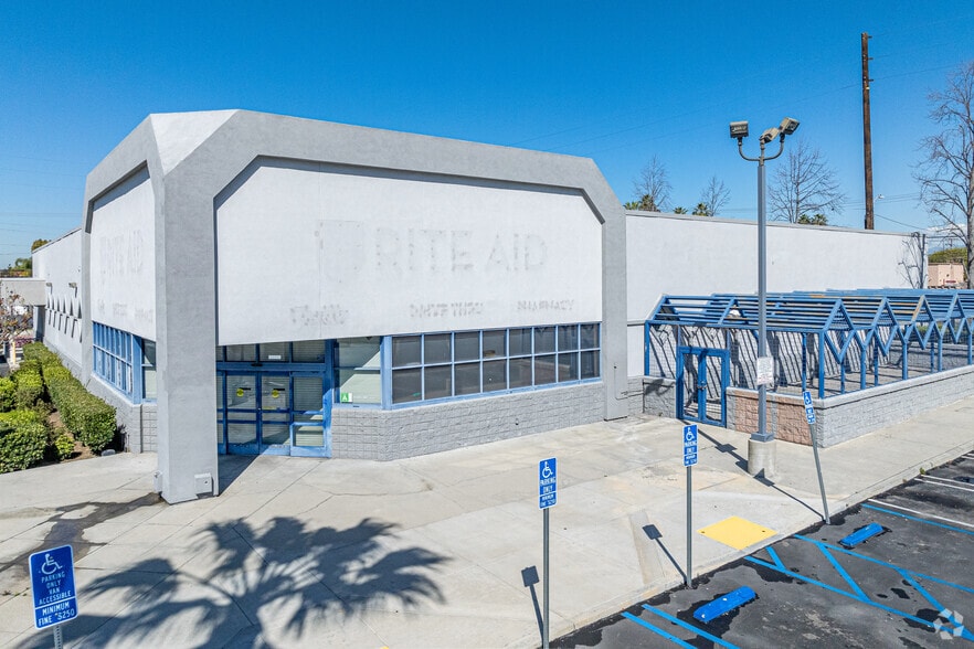 15800 Imperial Hwy, La Mirada, CA for lease - Primary Photo - Image 1 of 14