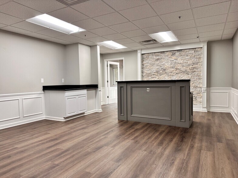 11111 Hall Rd, Shelby Township, MI for lease - Interior Photo - Image 2 of 11
