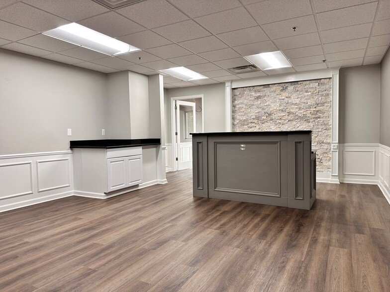 11111 Hall Rd, Shelby Township, MI à louer - Photo intérieure - Image 2 de 11