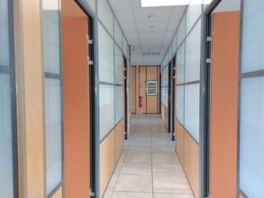 Rue De Hyères, Six-Fours-les-Plages à louer Photo intérieure- Image 1 de 6