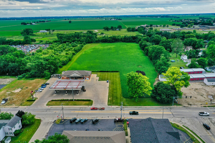 808 Walter Payton Memorial hwy, Sandwich, IL for sale - Aerial - Image 1 of 11