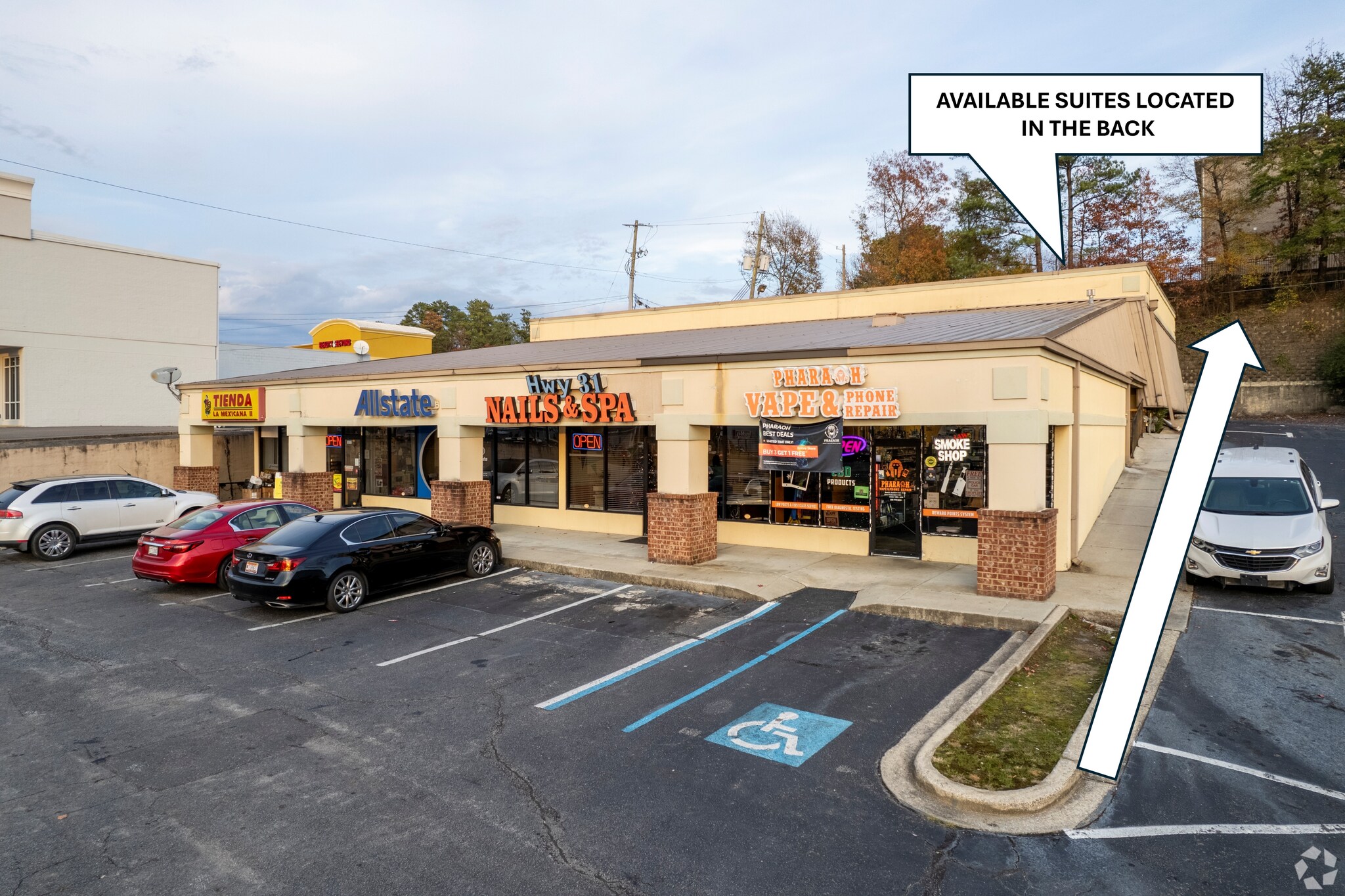 1633 Montgomery Hwy, Birmingham, AL for lease Primary Photo- Image 1 of 8