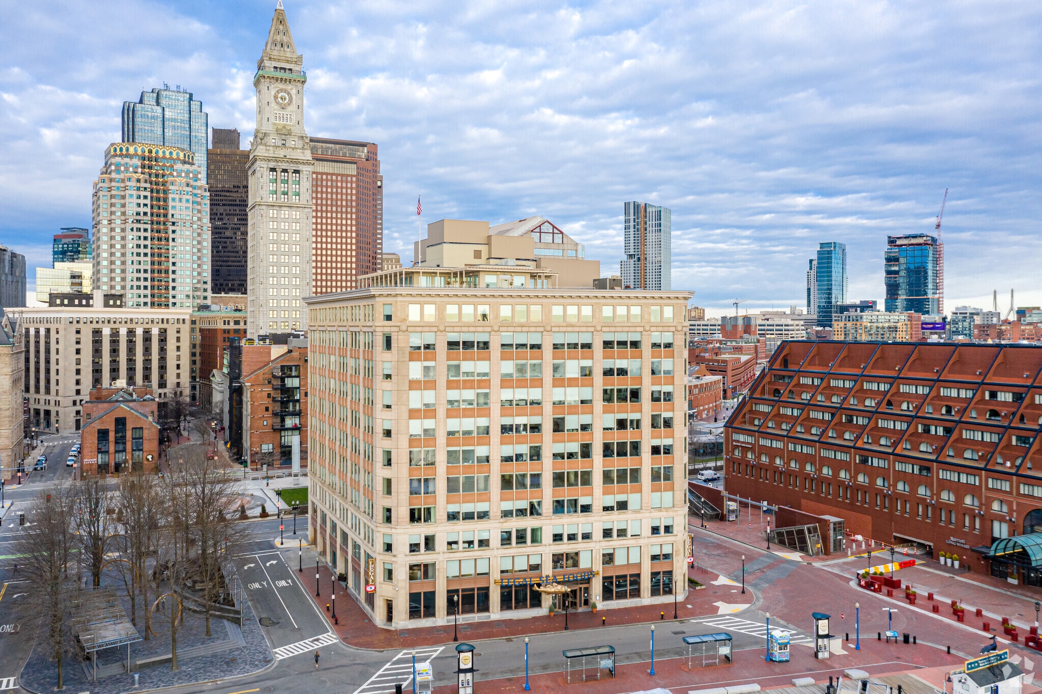 255 State St, Boston, MA à louer Photo du bâtiment- Image 1 de 15