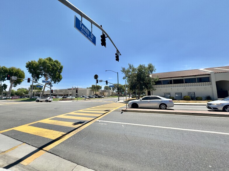 5385 Walnut Ave, Chino, CA à louer - Photo du bâtiment - Image 2 de 33