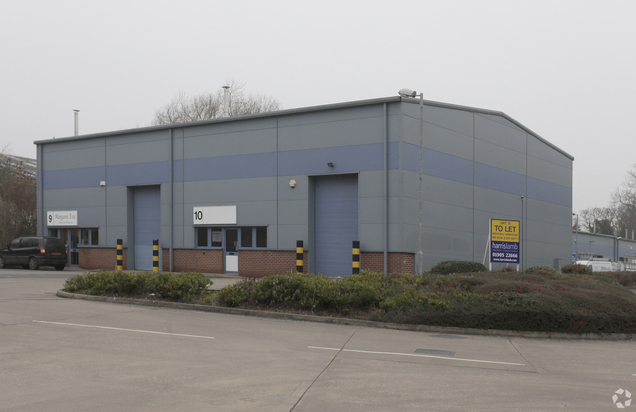 Sparrowhawk Clos, Malvern for lease Primary Photo- Image 1 of 3