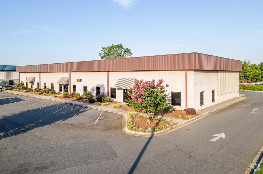 4011-4015 Dearborn Pl, Concord, NC for lease - Primary Photo - Image 1 of 19
