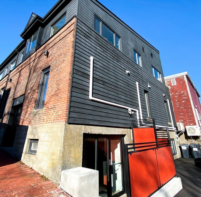 12 Wentworth St, Dartmouth, NS for sale Building Photo- Image 1 of 1