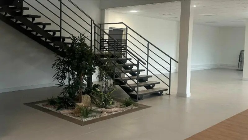 Flex in Saint-Laurent-de-Mure for lease - Building Photo - Image 3 of 16