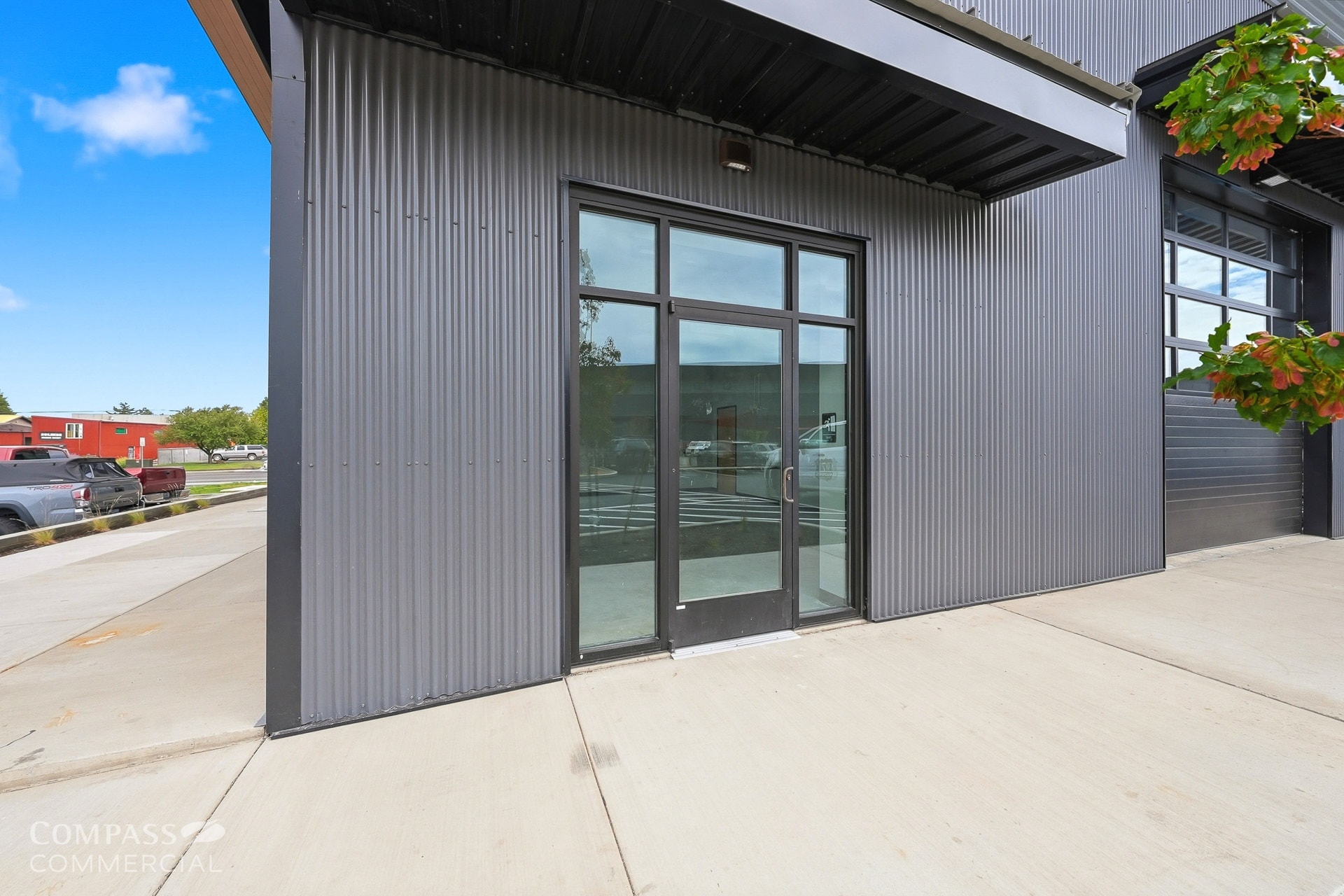 575 SE 9th St, Bend, OR for lease Interior Photo- Image 1 of 5