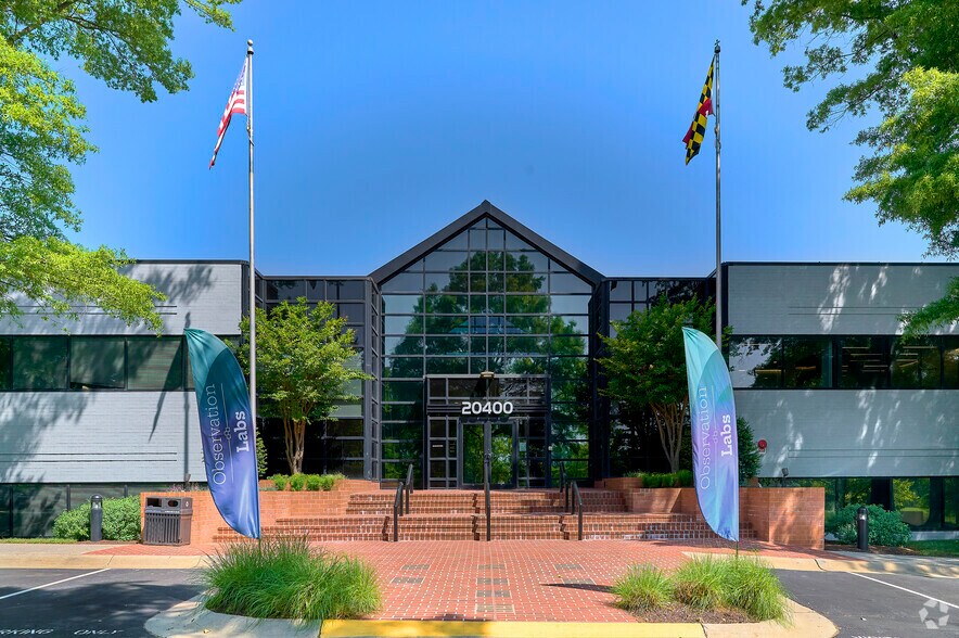 20400 Observation Dr, Germantown, MD à louer - Photo du bâtiment - Image 2 de 18