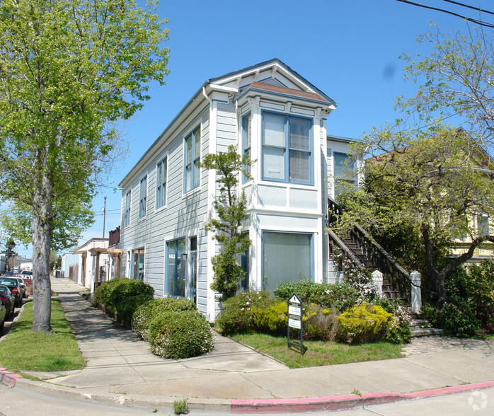 403 Martin Luther King Jr., Oakland, CA à vendre - Photo du bâtiment - Image 1 de 1