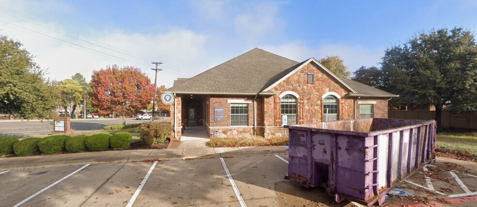 7956 Davis Blvd, North Richland Hills, TX à louer - Photo du bâtiment - Image 3 de 7