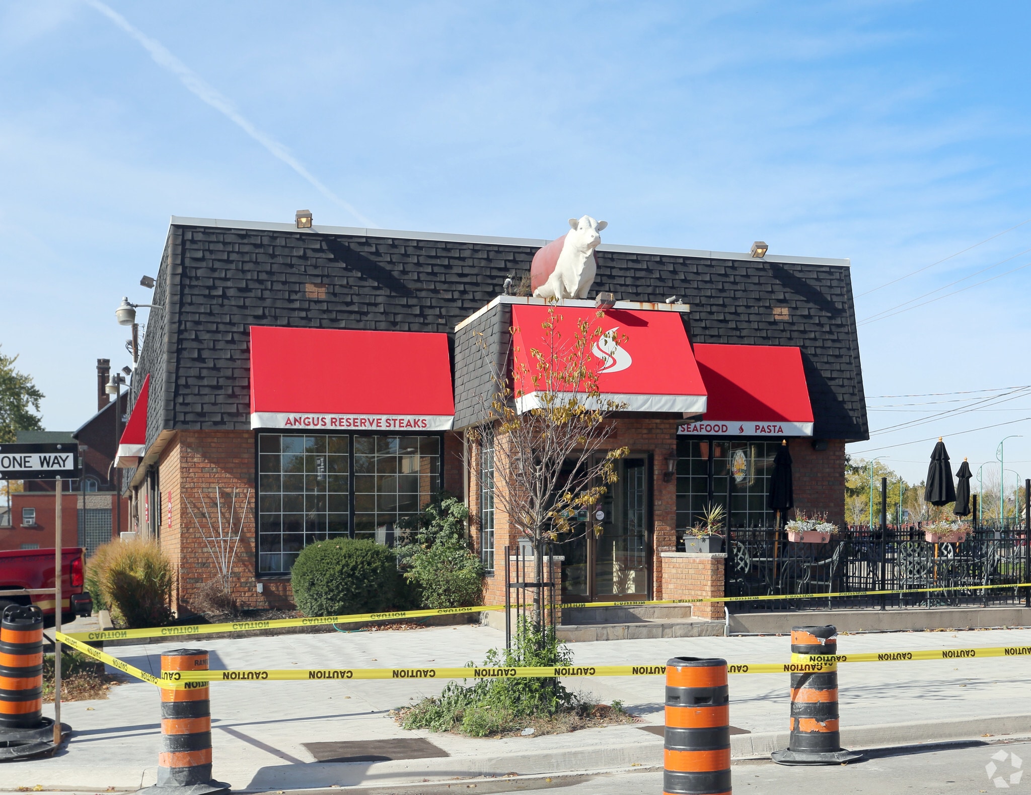 5467 Victoria Ave, Niagara Falls, ON for sale Primary Photo- Image 1 of 1