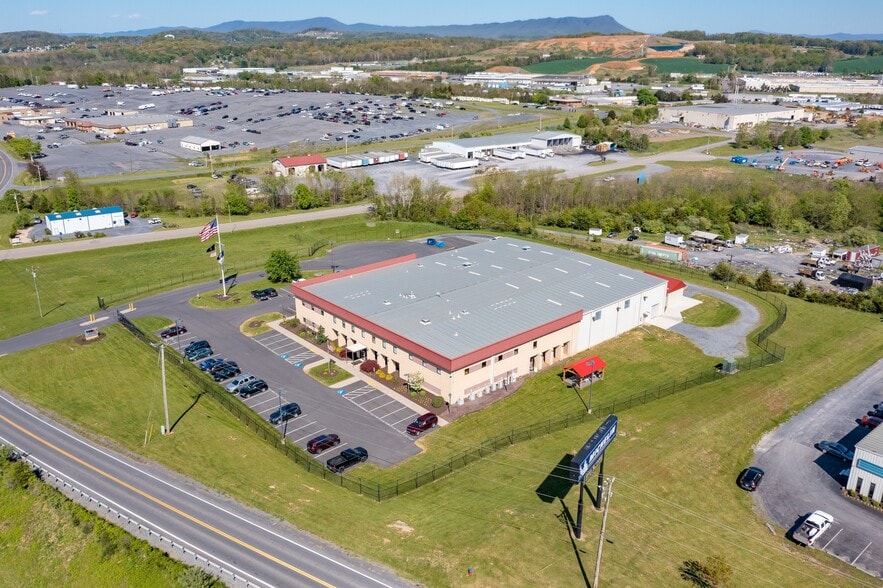 3900 Early Rd, Harrisonburg, VA for lease - Building Photo - Image 3 of 9
