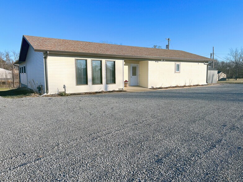 418 S 14th St, Wymore, NE à vendre - Photo du bâtiment - Image 3 de 33
