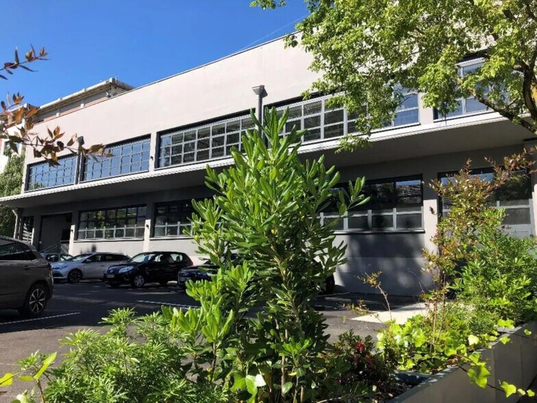 Bureau dans Lyon à louer - Photo du bâtiment - Image 2 de 21