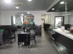 Retail in Murcia, Murcia for lease Interior Photo- Image 2 of 3