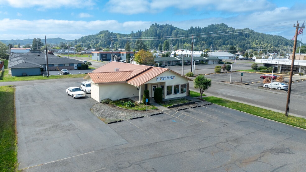 624 Winchester Ave, Reedsport, OR for sale - Building Photo - Image 2 of 36