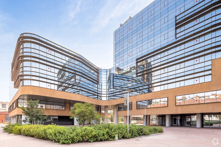 Bureau dans Barcelone, Barcelona à louer - Photo du bâtiment - Image 3 de 5