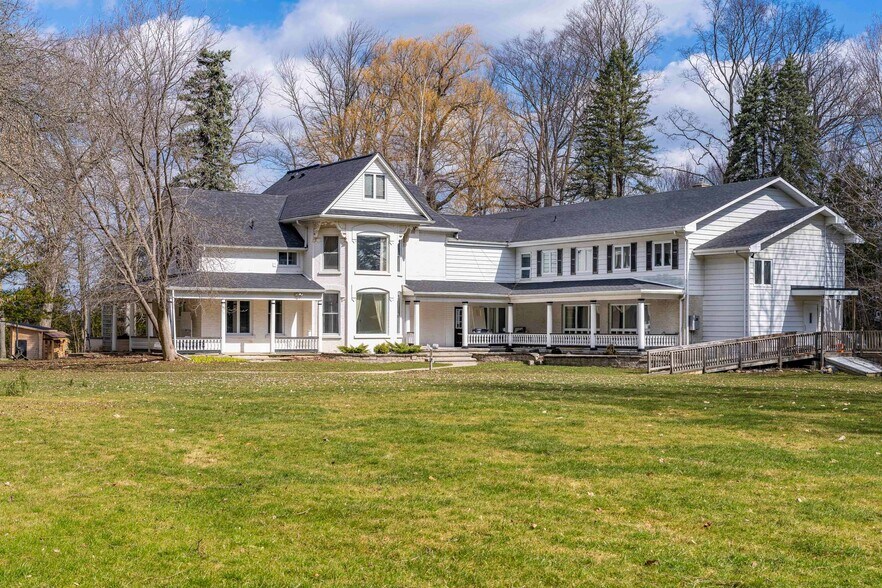 788277 Grey Road 13, Clarksburg, ON à vendre - Photo du bâtiment - Image 1 de 127