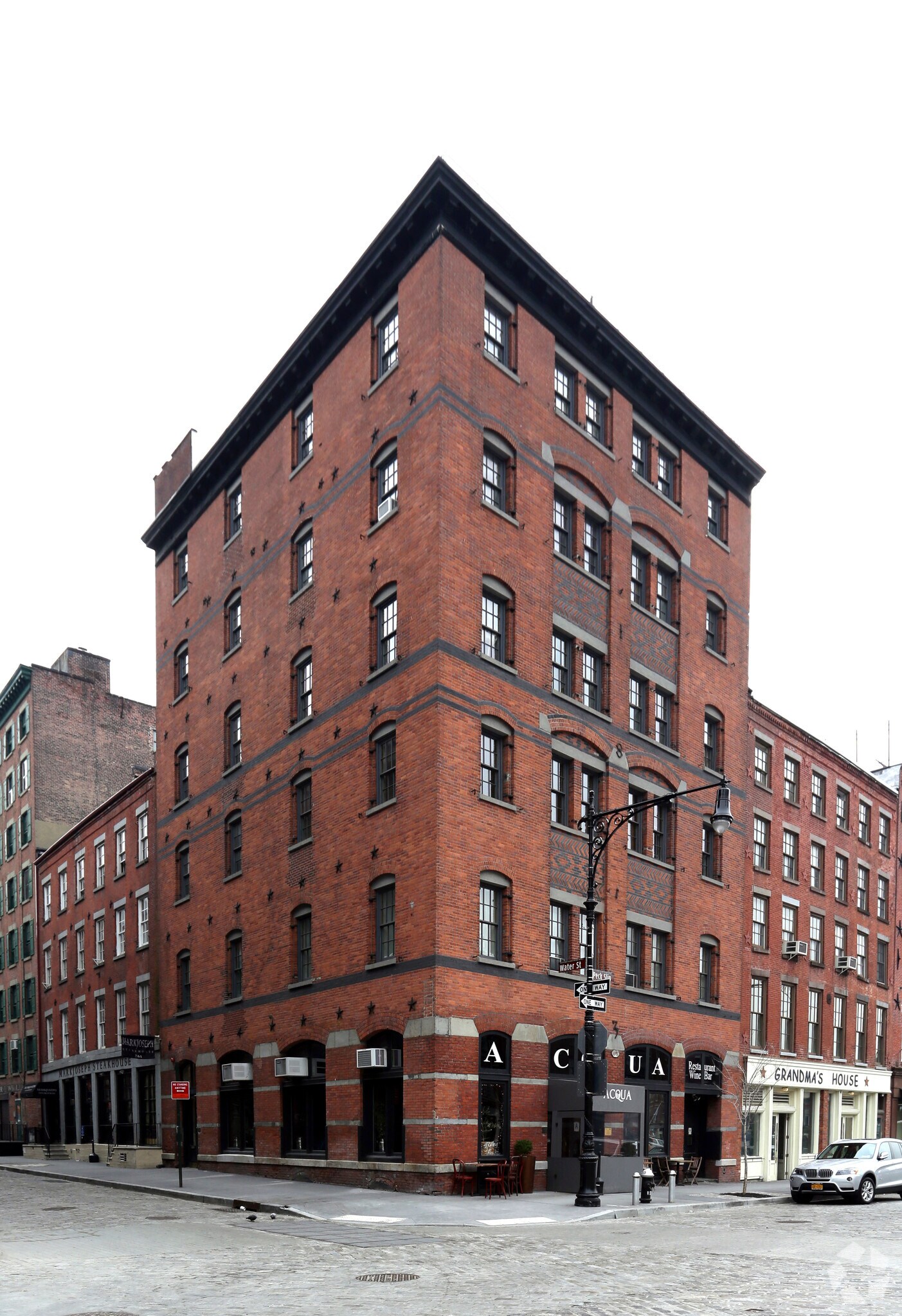 261 Water St, New York, NY à louer Photo principale- Image 1 de 5