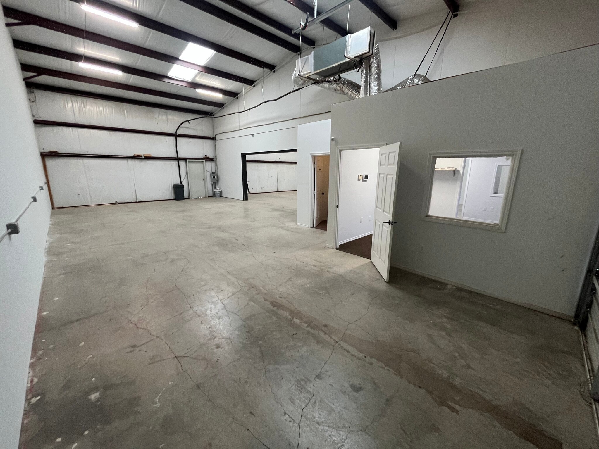 4305 FM 1187, Burleson, TX for lease Interior Photo- Image 1 of 9