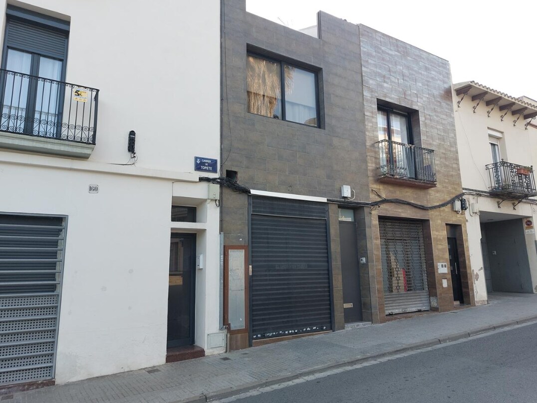 Terrassa, BAR 08221 - Unité 01 -  - Photo intérieure - Image 2 of 11