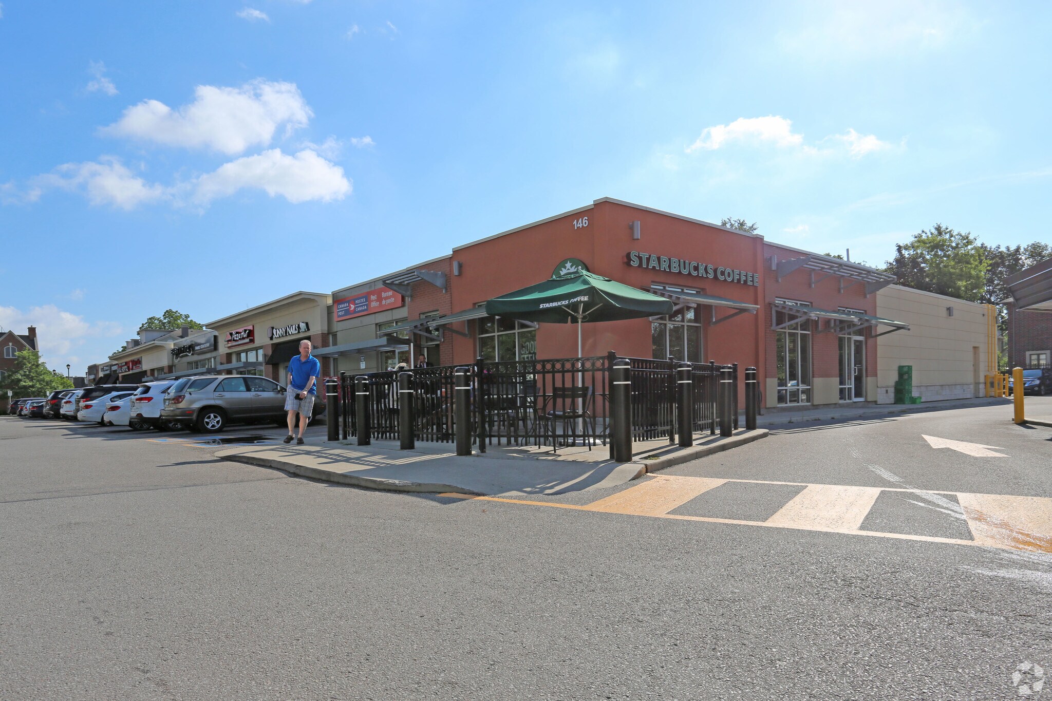 146 Lakeshore Rd W, Oakville, ON à louer Photo principale- Image 1 de 3