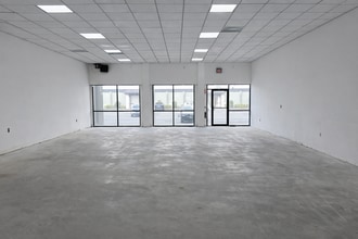 6160-6170 Ulmerton Rd, Clearwater, FL for lease Interior Photo- Image 1 of 5