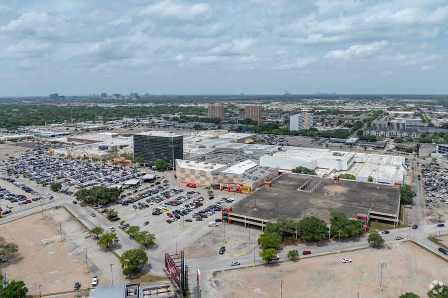 9889 Bellaire Blvd, Houston, TX for sale - Aerial - Image 3 of 47